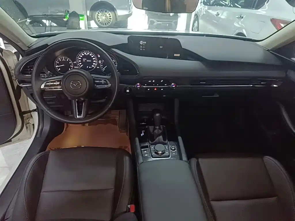 Mazda 3 Axela — миниатюра 10