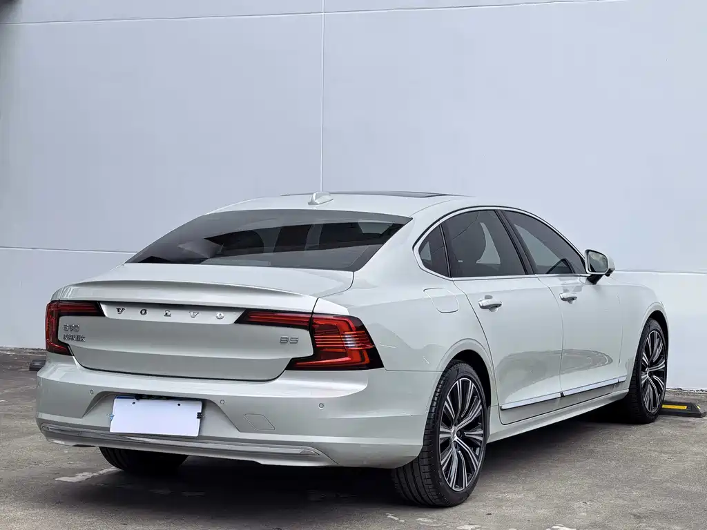 Volvo S90 — миниатюра 15