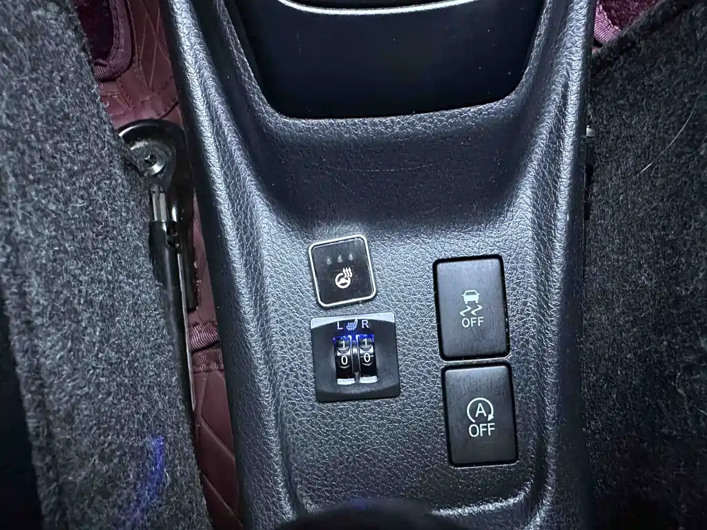 Toyota Yaris L — миниатюра 12