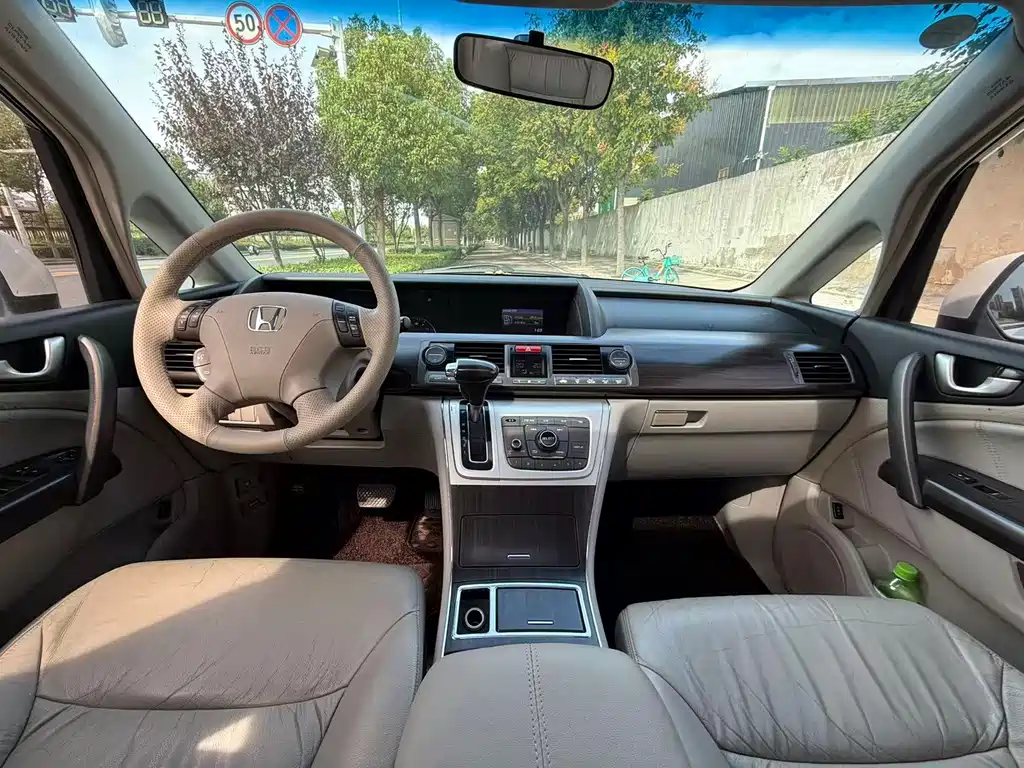 Honda Elysion — миниатюра 8