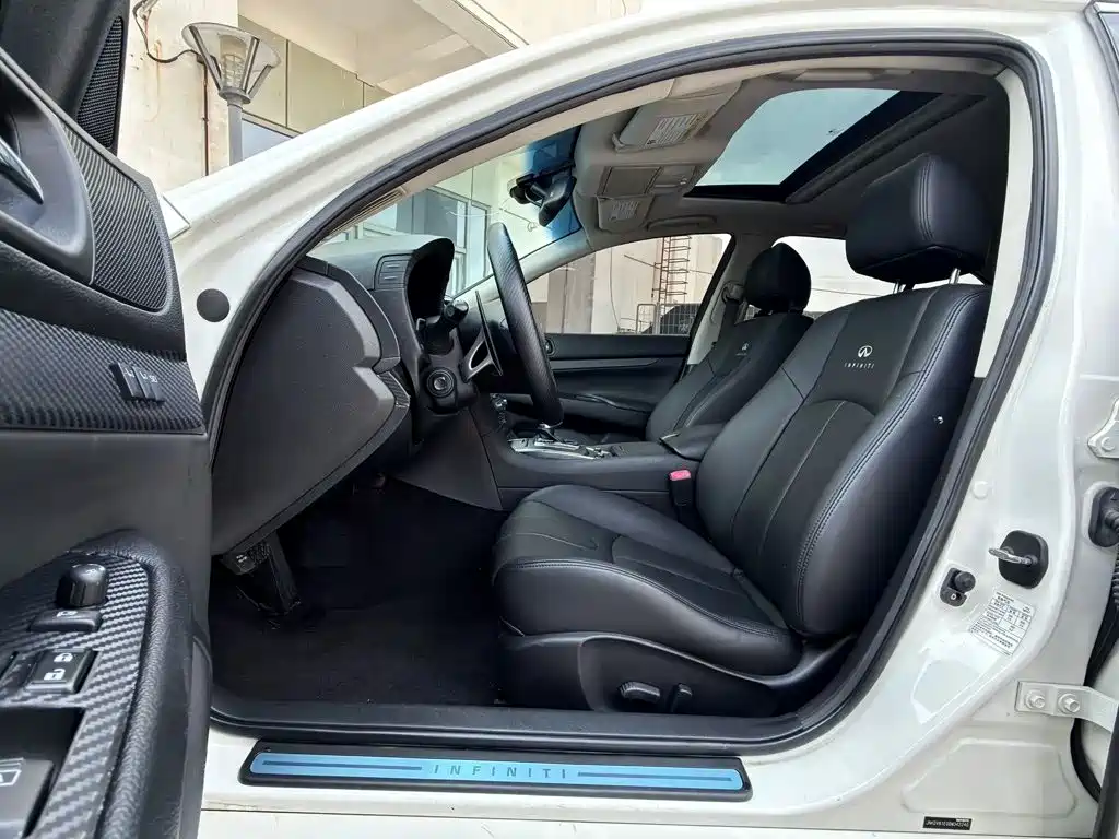 Infiniti G — миниатюра 7