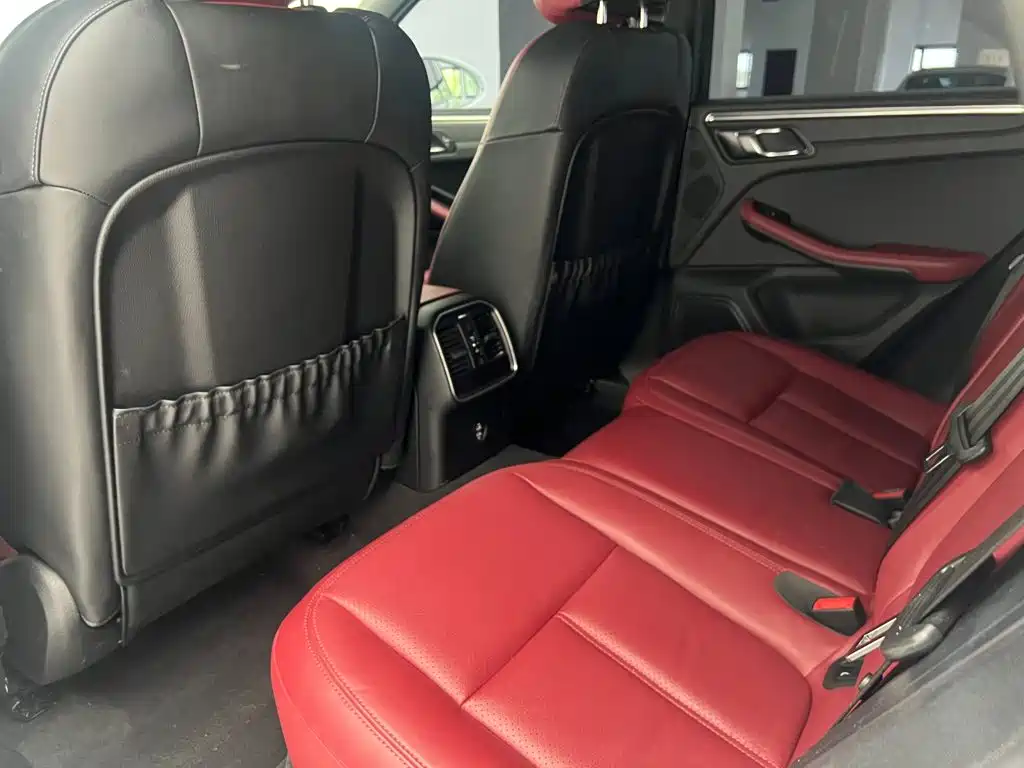 Porsche Macan — миниатюра 16