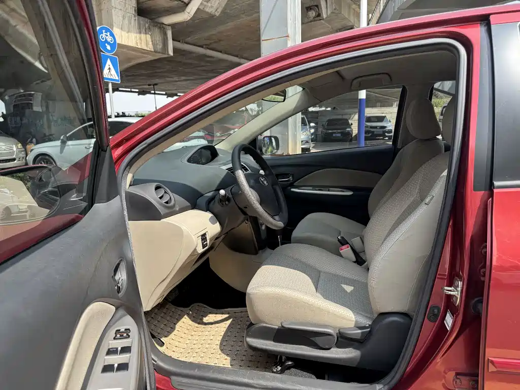 Toyota Vios — миниатюра 8