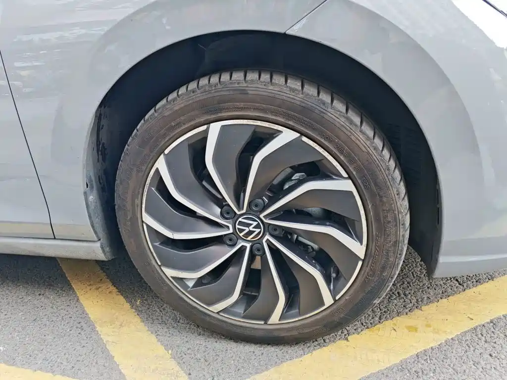 Volkswagen Golf — миниатюра 24