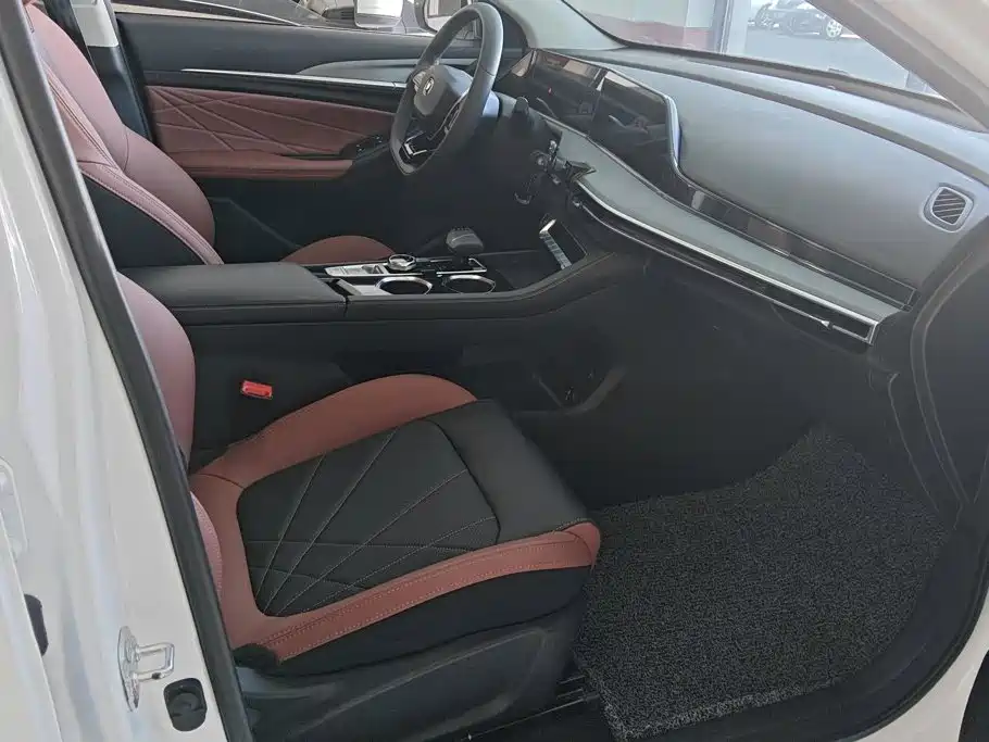 Changan Eado — миниатюра 8