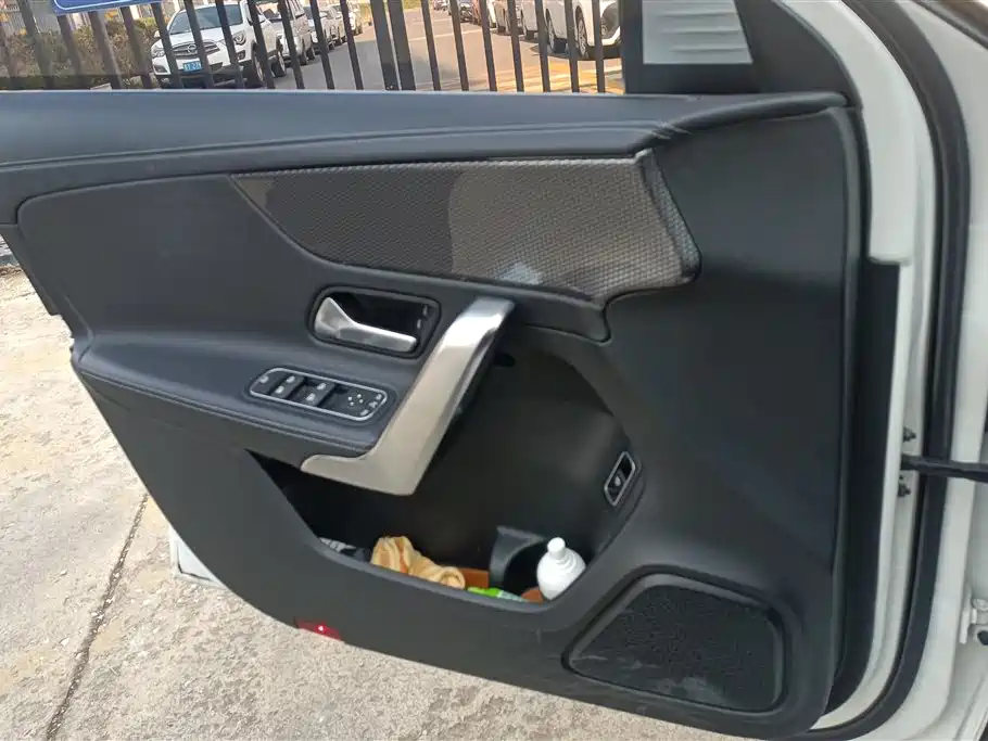 MERCEDES-BENZ A CLASS