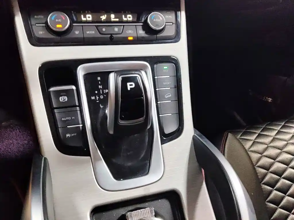 Geely Boyue — миниатюра 14