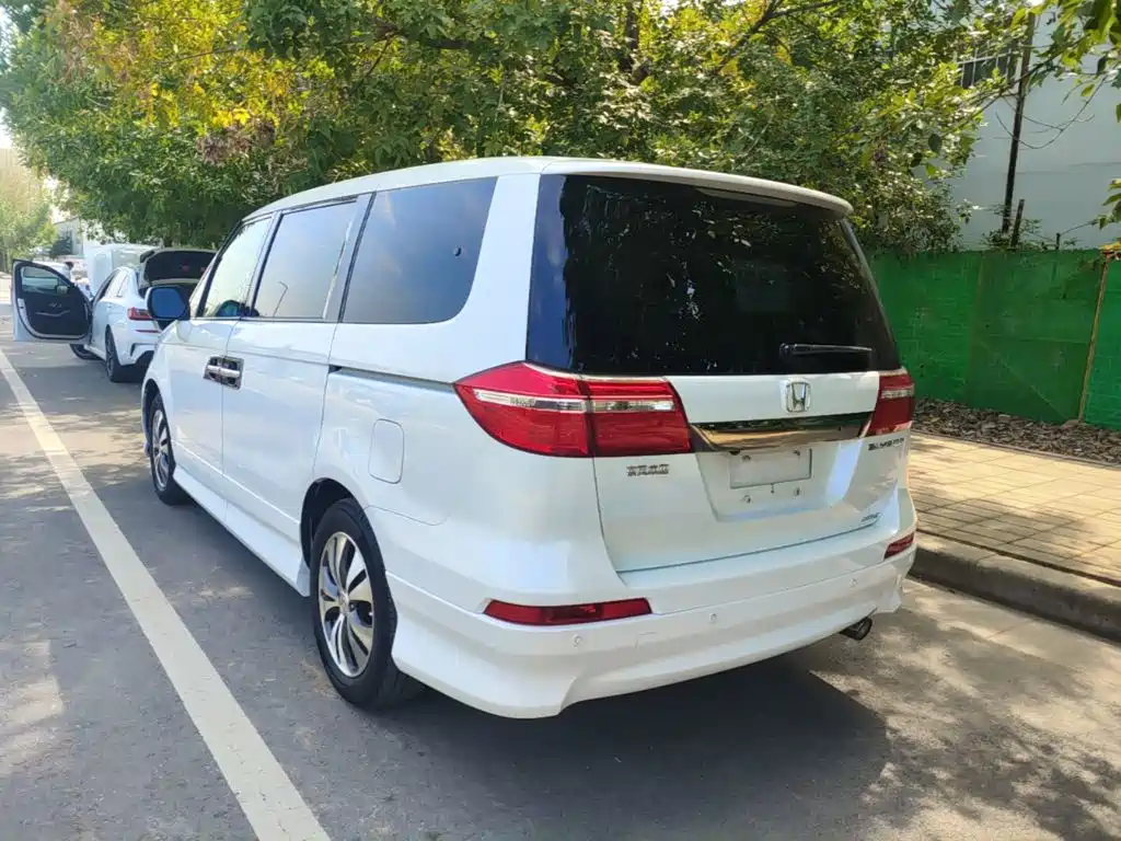 Honda Elysion — миниатюра 5