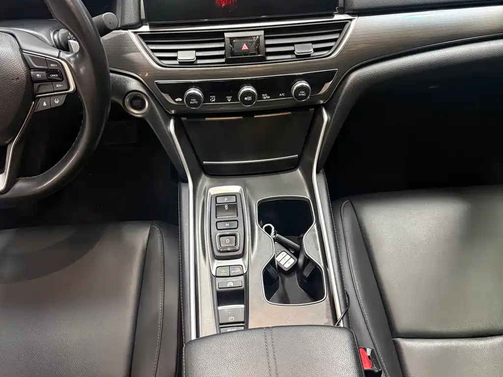 Honda Accord — миниатюра 16