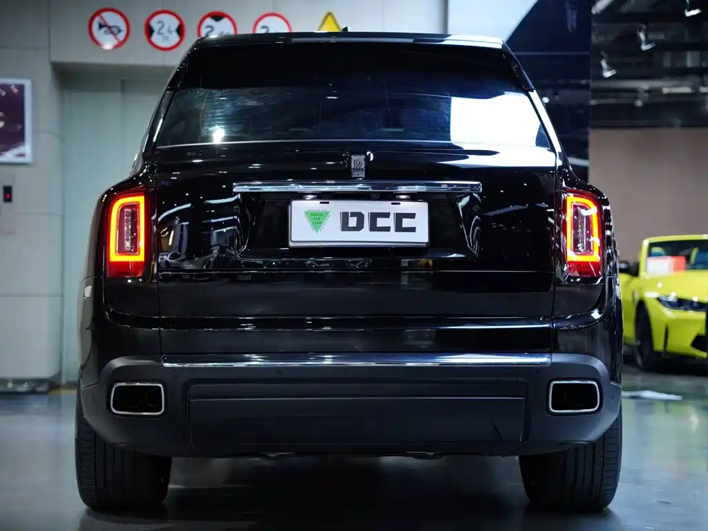 Rolls-Royce Cullinan — миниатюра 19