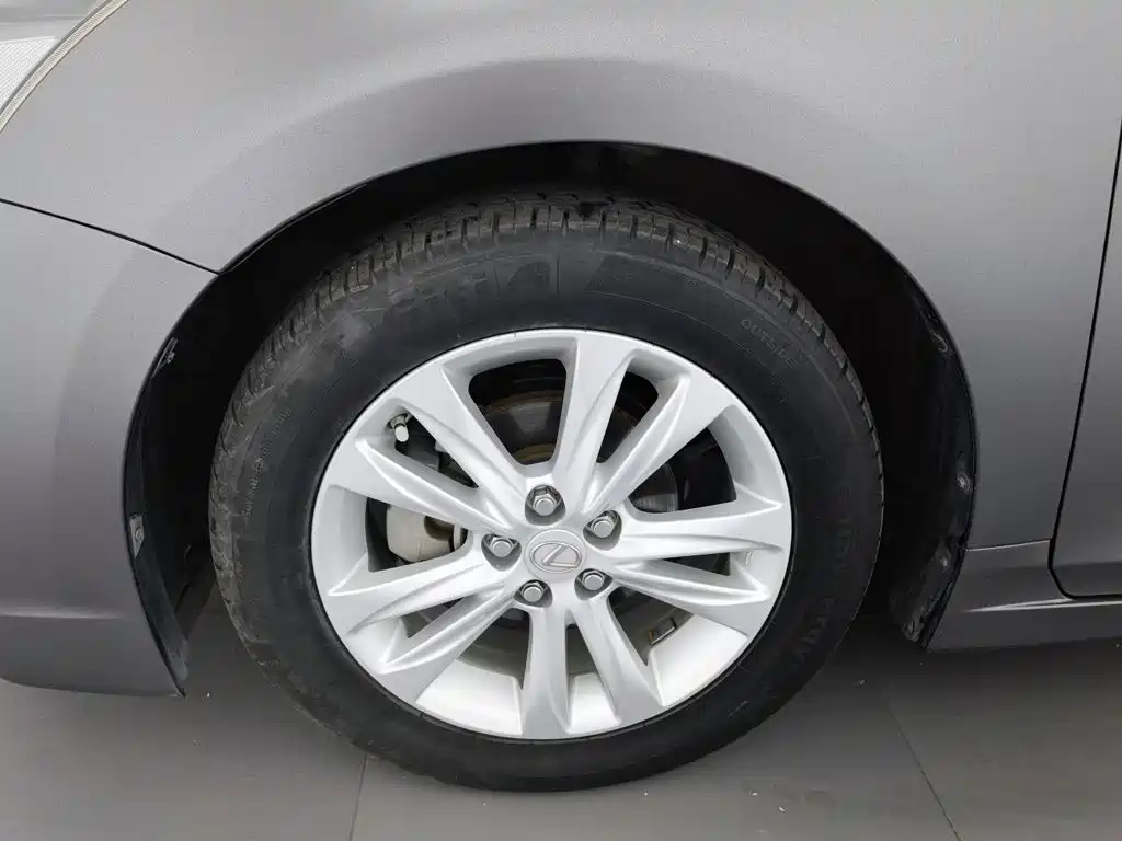Lexus CT — миниатюра 17