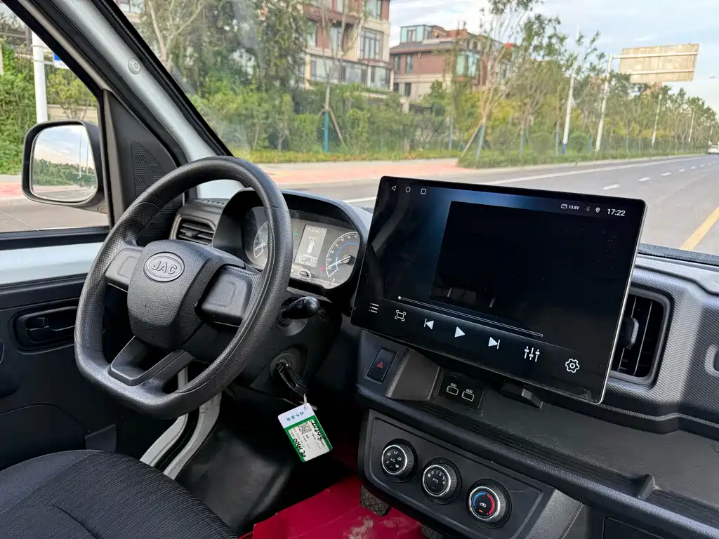 JAC Bluecat — миниатюра 9
