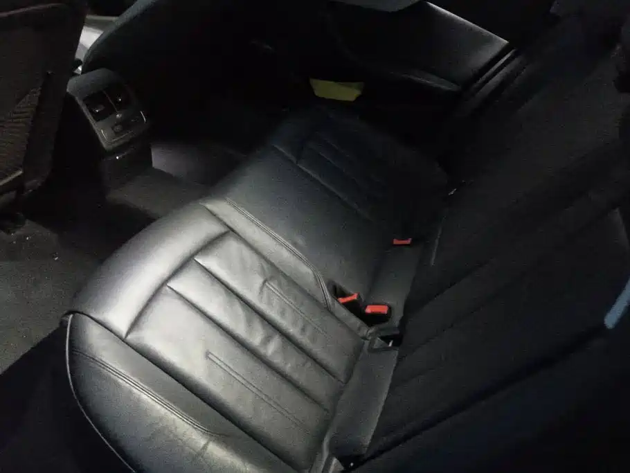 Audi A4L — миниатюра 11