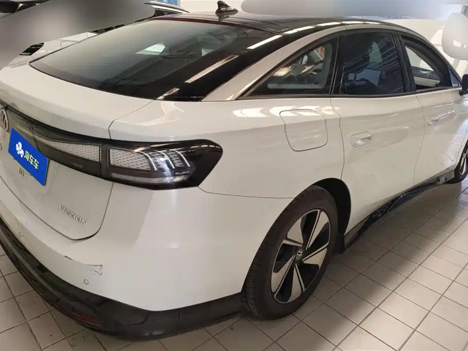 VOLKSWAGEN ID.7 VIZZION