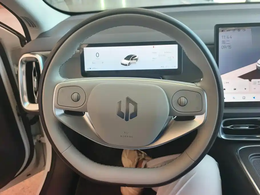 Leapmotor Leapmotor B01 — миниатюра 15
