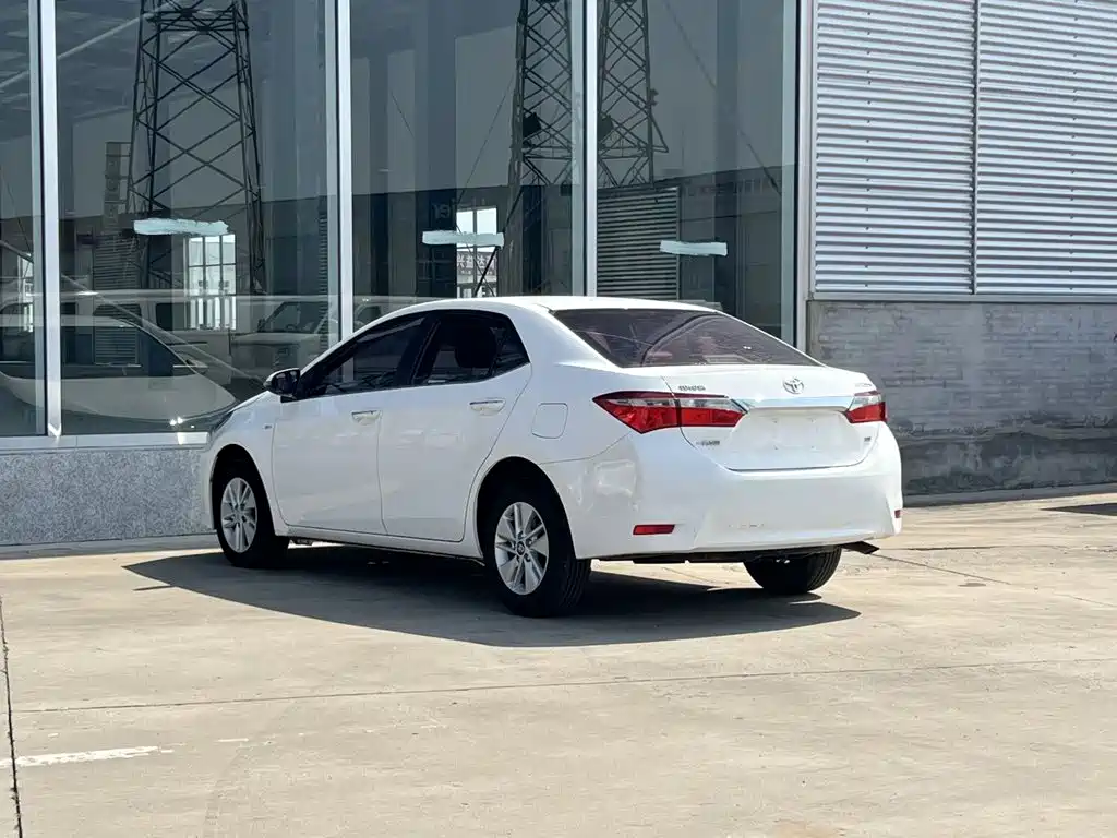Toyota Corolla — миниатюра 6