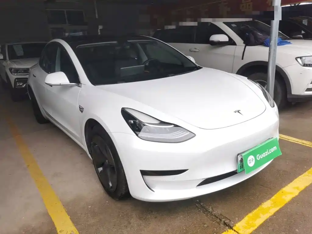 Tesla Model 3 — миниатюра 4