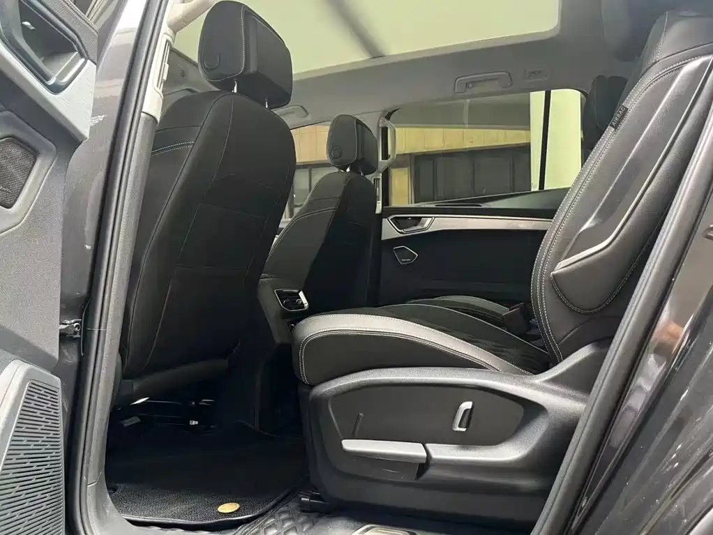 Volkswagen Talagon — миниатюра 10