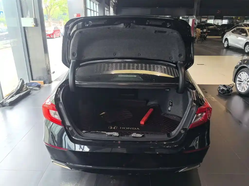 Honda Accord — миниатюра 19