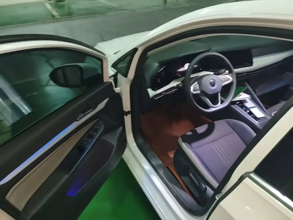 Volkswagen Golf — миниатюра 21