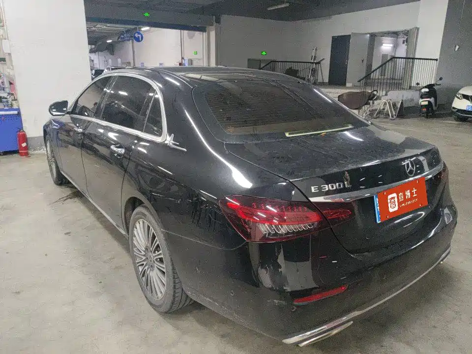 Mercedes-Benz E-Class — миниатюра 6