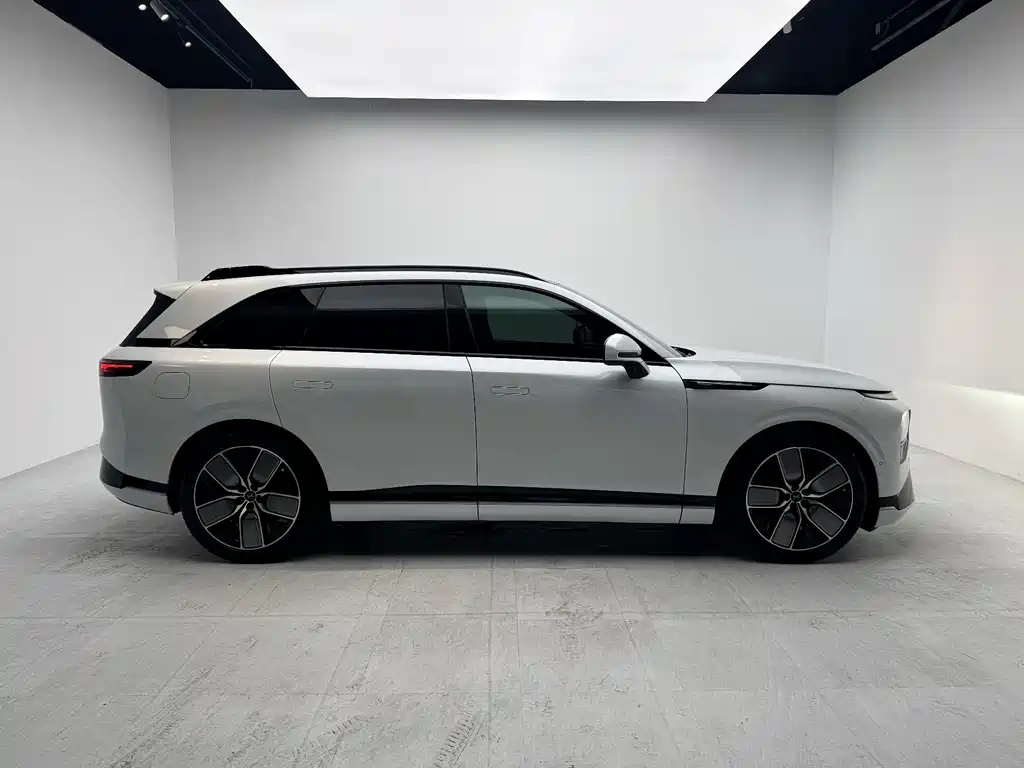 XPeng G9 — миниатюра 15