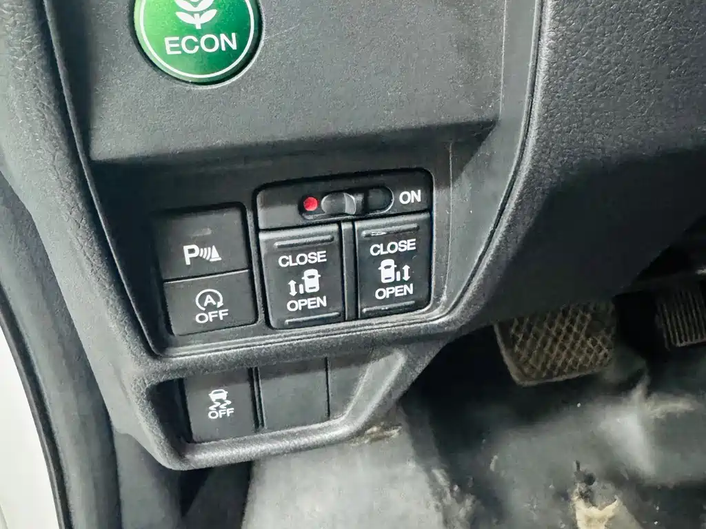 Honda Elysion — миниатюра 12