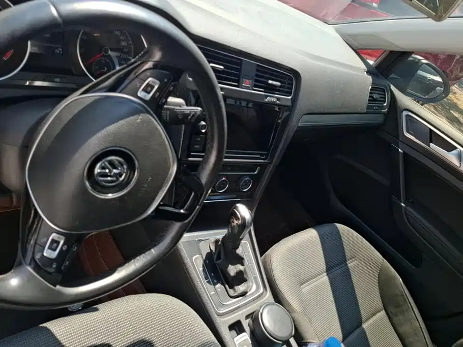 Volkswagen Golf — миниатюра 13