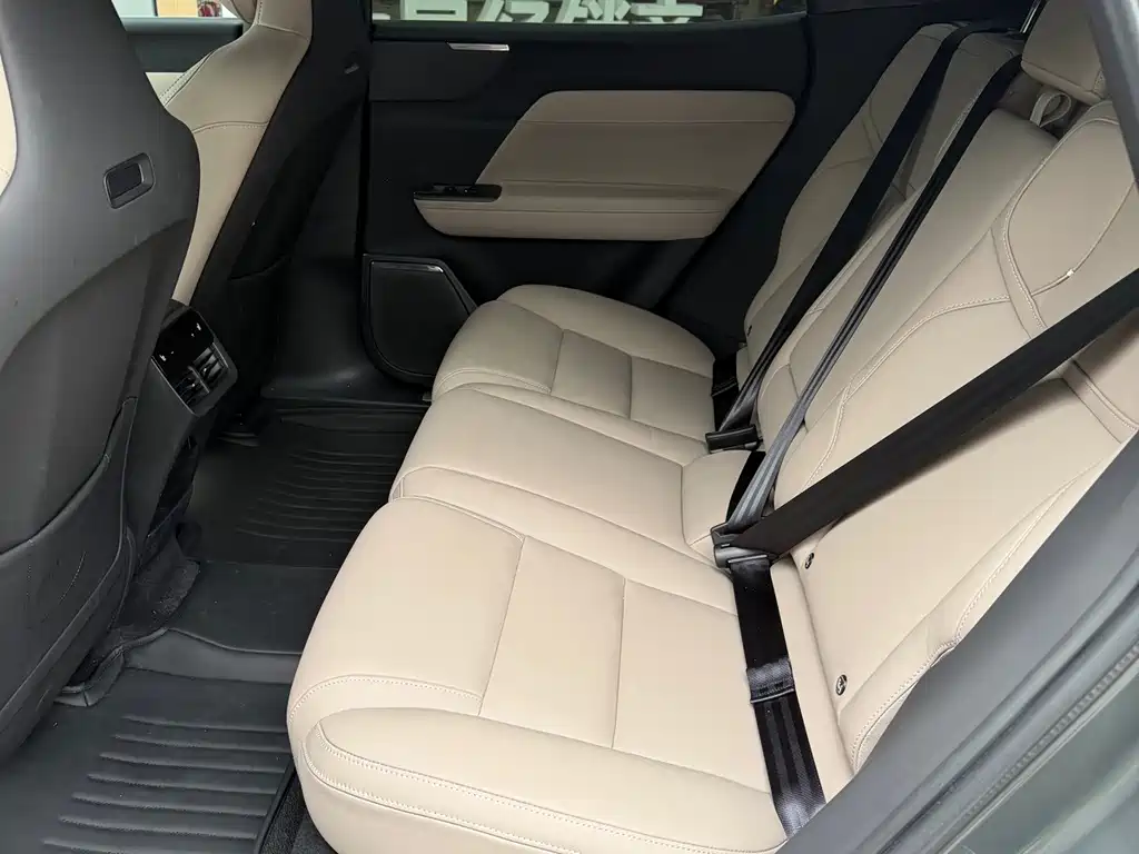 Volvo гибрид Volvo XC70 plug-in — миниатюра 12