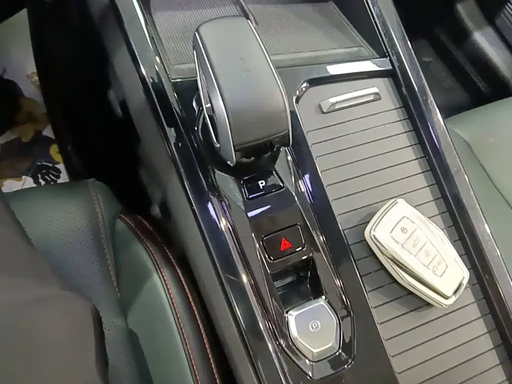 Geely Boyue — миниатюра 14