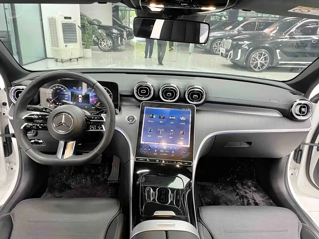 Mercedes-Benz C-Class — миниатюра 4