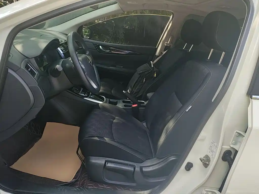 Nissan Tiida — миниатюра 15