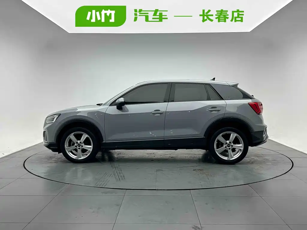Audi Q2L — миниатюра 3