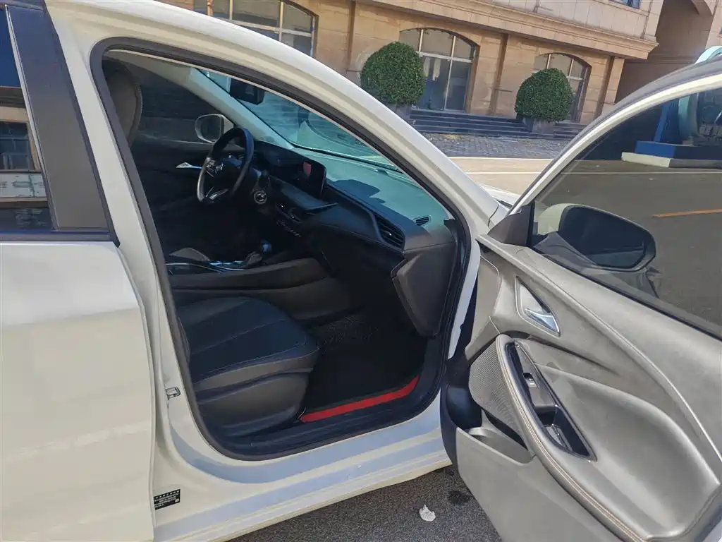 Buick Verano — миниатюра 16
