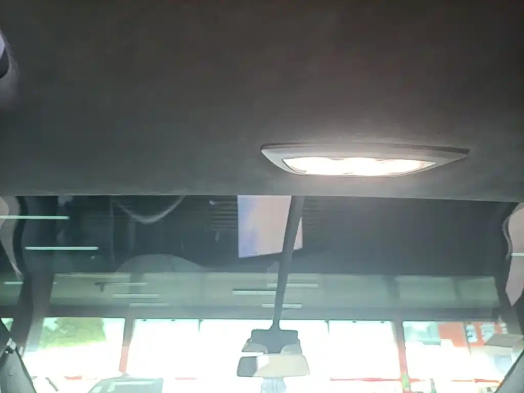 Tesla Model X — миниатюра 18