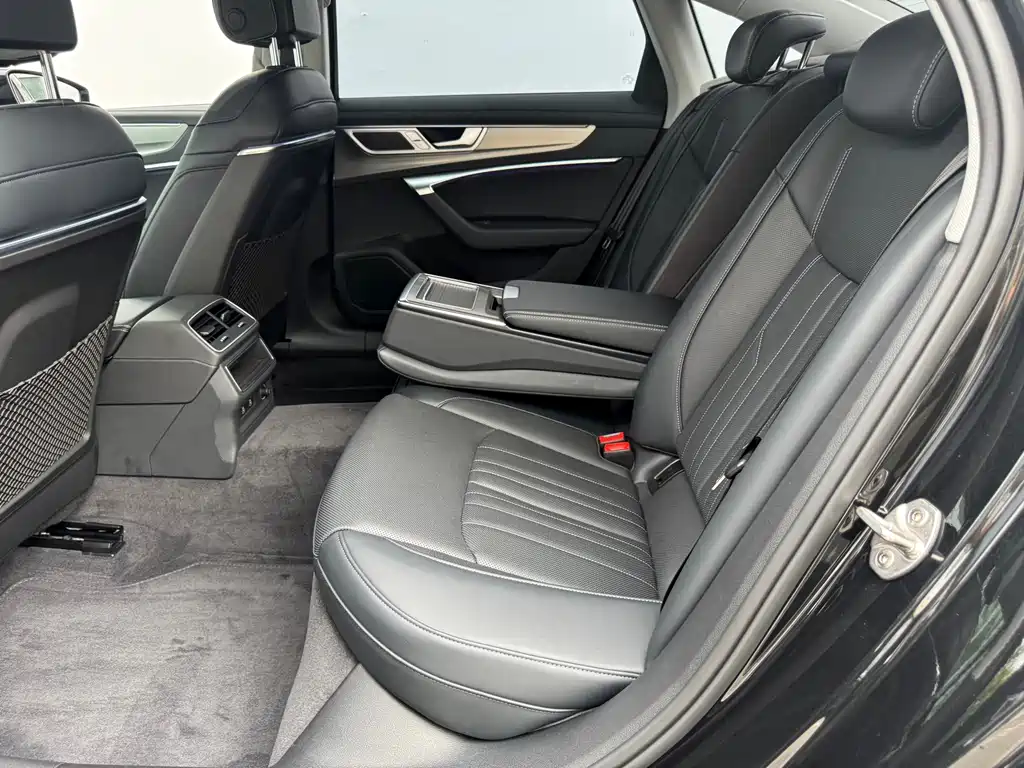 Audi A6L — миниатюра 11