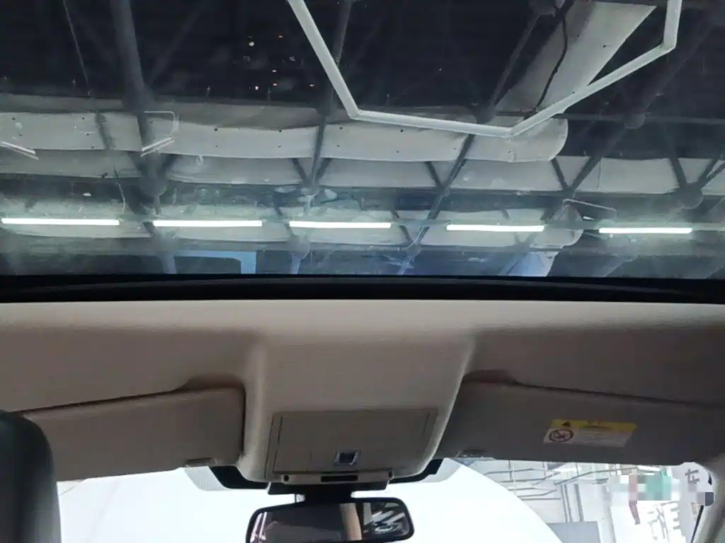 Land Rover Discovery Sport — миниатюра 18