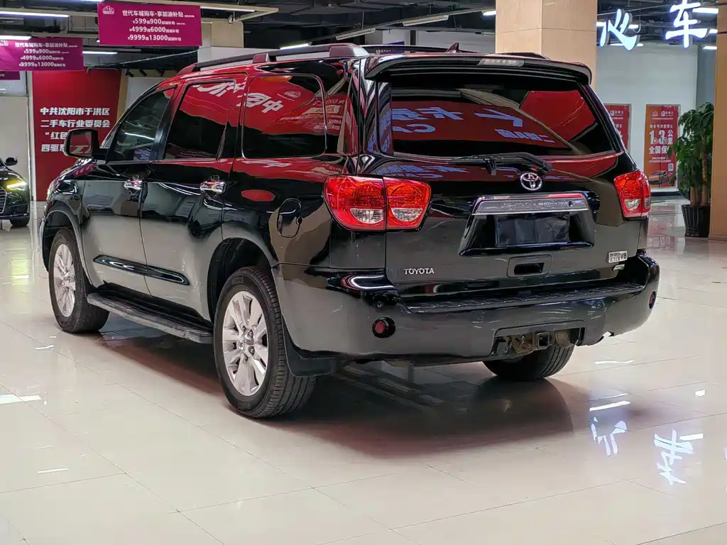 Toyota Sequoia 2010 5.7 Platinum