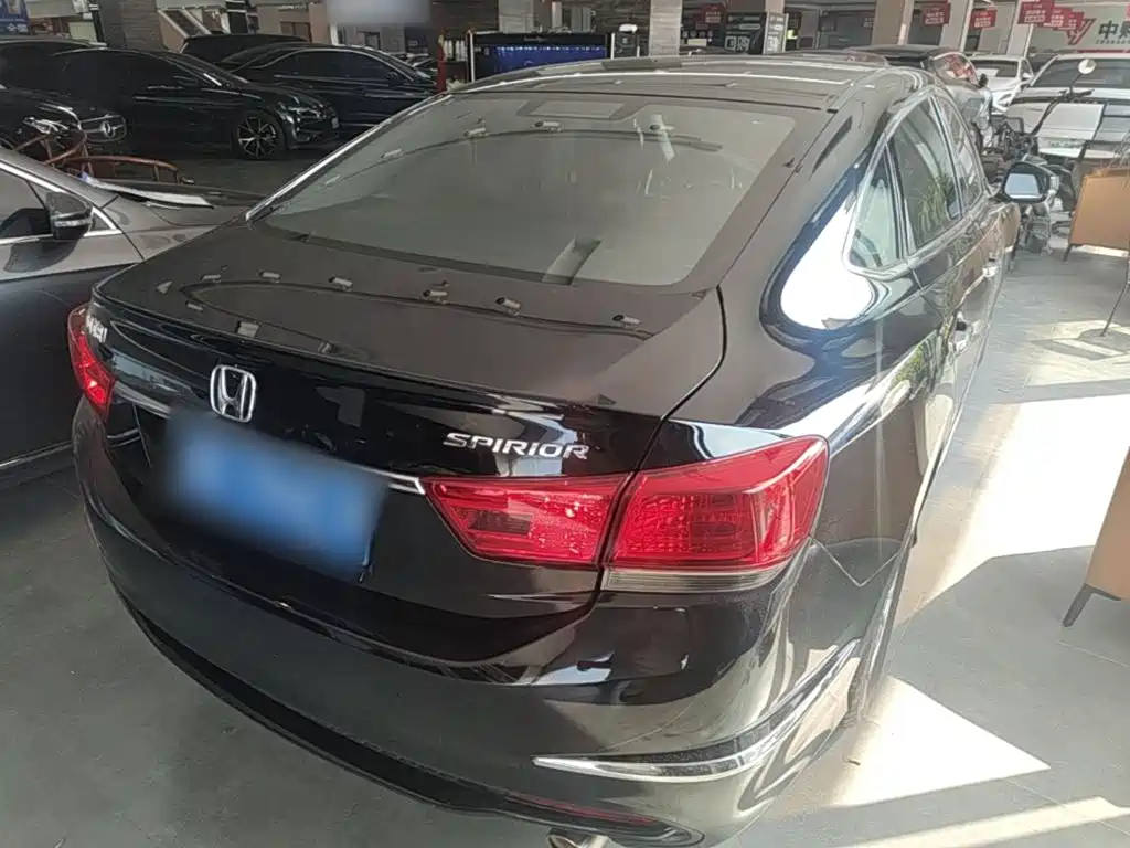 Honda Spirior — миниатюра 7