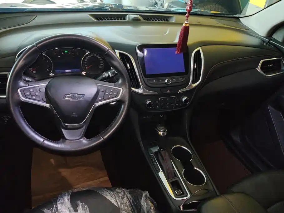 Chevrolet Equinox — миниатюра 12