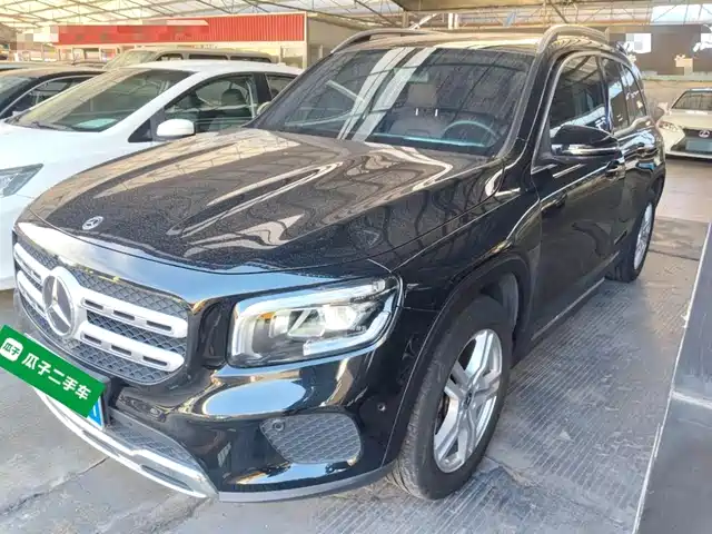 MERCEDES-BENZ GLB
