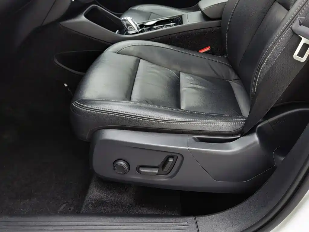 Volvo XC40 — миниатюра 20