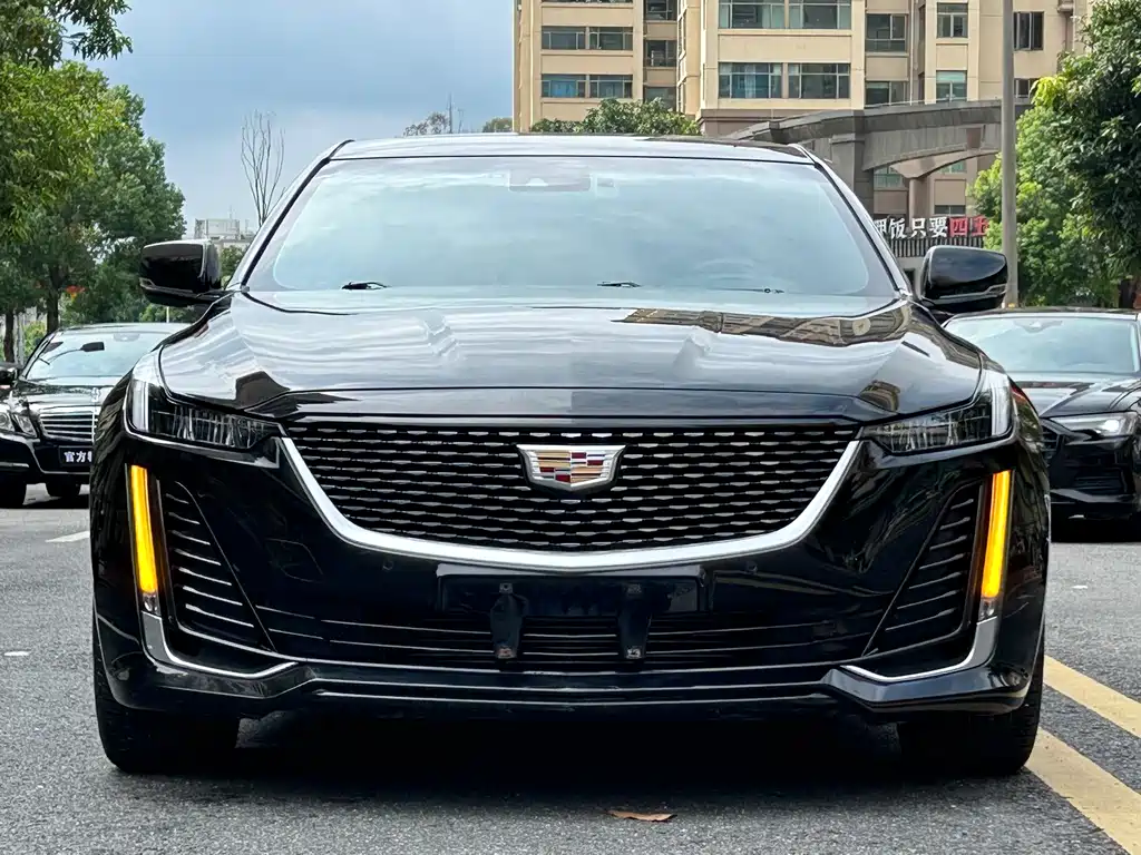 Cadillac CT5 — миниатюра 2