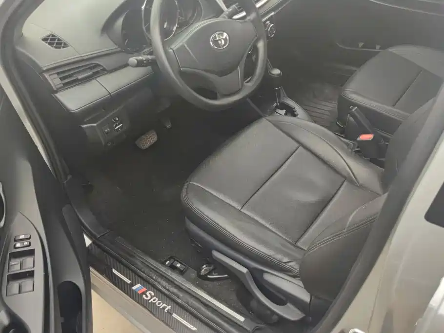 Toyota Yaris L — миниатюра 9
