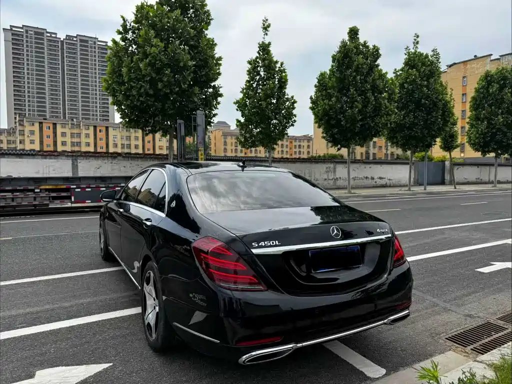 Mercedes-Benz S-Class — миниатюра 7