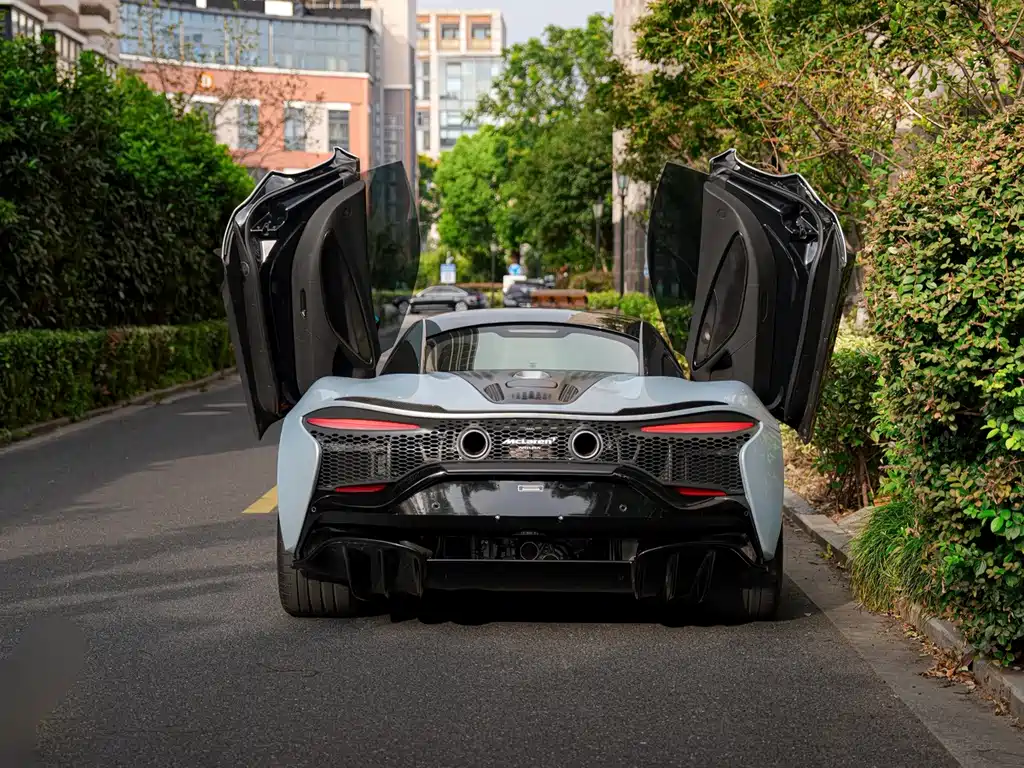 McLaren Artura — миниатюра 6