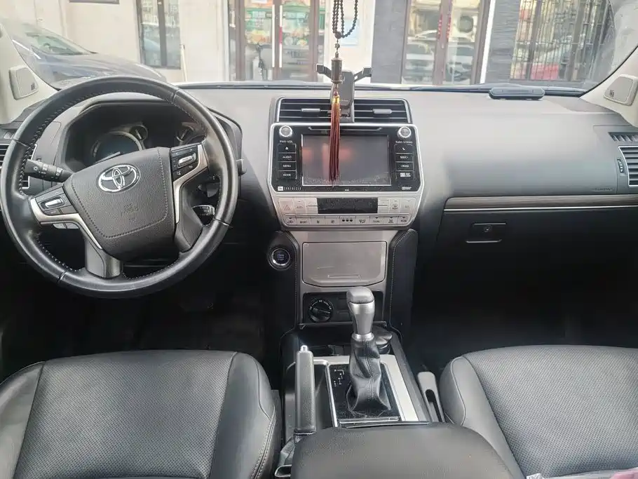Toyota Prado — миниатюра 12