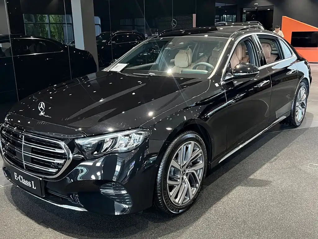 Mercedes-Benz E-Class — миниатюра 2