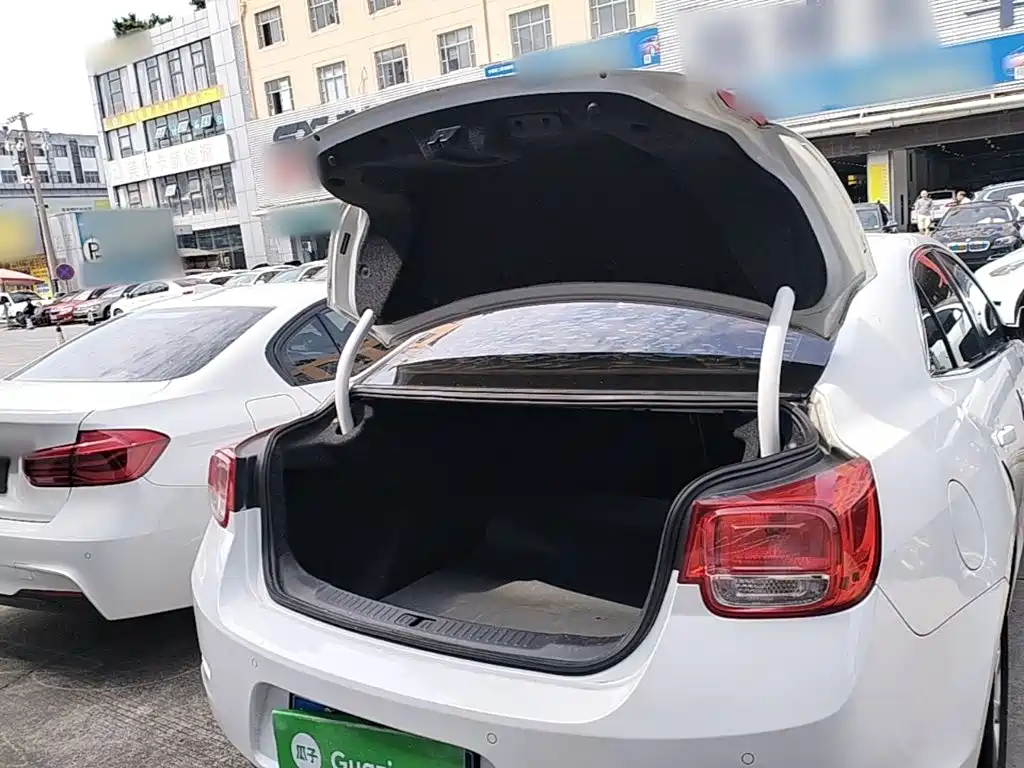 Chevrolet Malibu — миниатюра 19