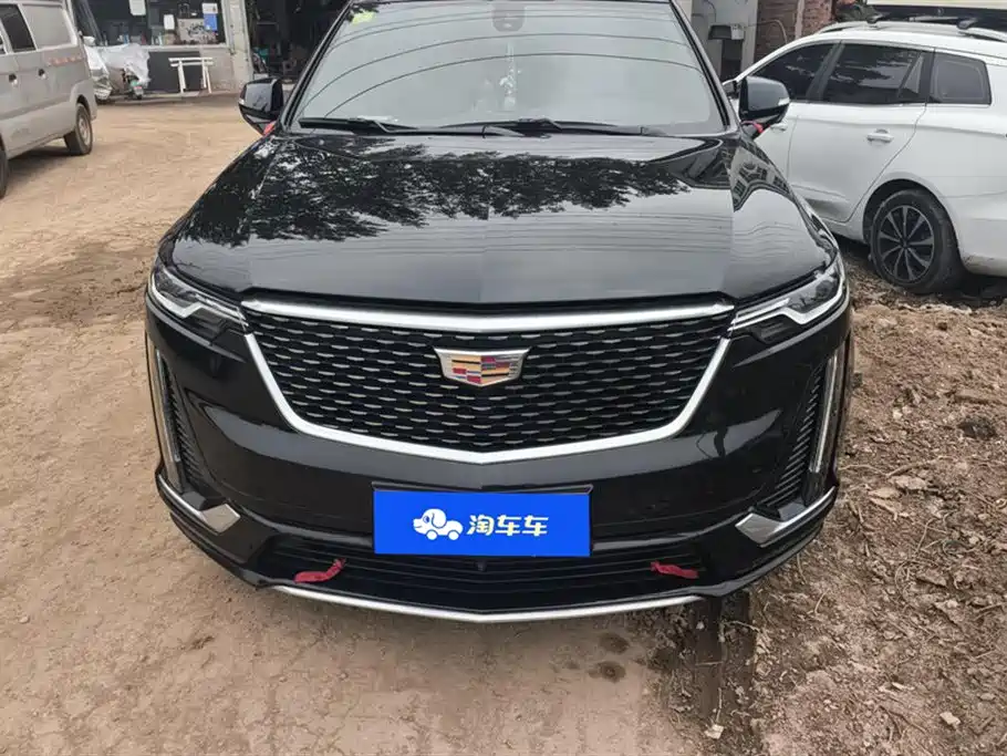 CADILLAC XT6
